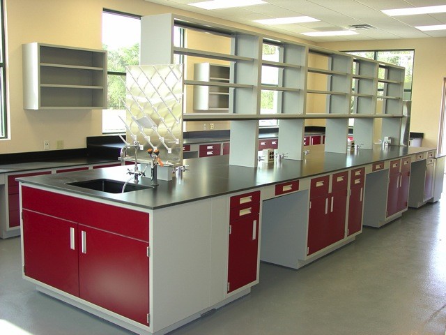 Agencement et design mobilier d’un laboratoire medical
